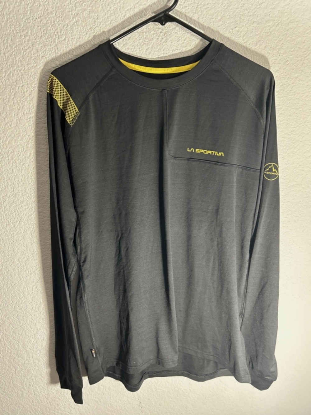 La Sportiva Long Sleeve Running Shirt Men's Large Black And Gold